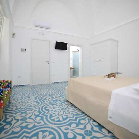 White Aurora Rooms Porto Cesareo Exterior foto