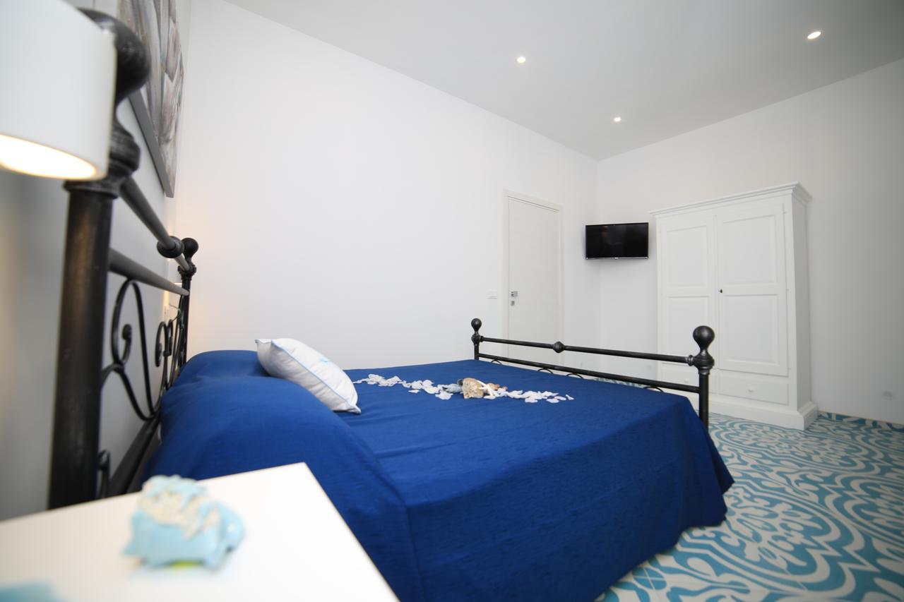 White Aurora Rooms Porto Cesareo Exterior foto