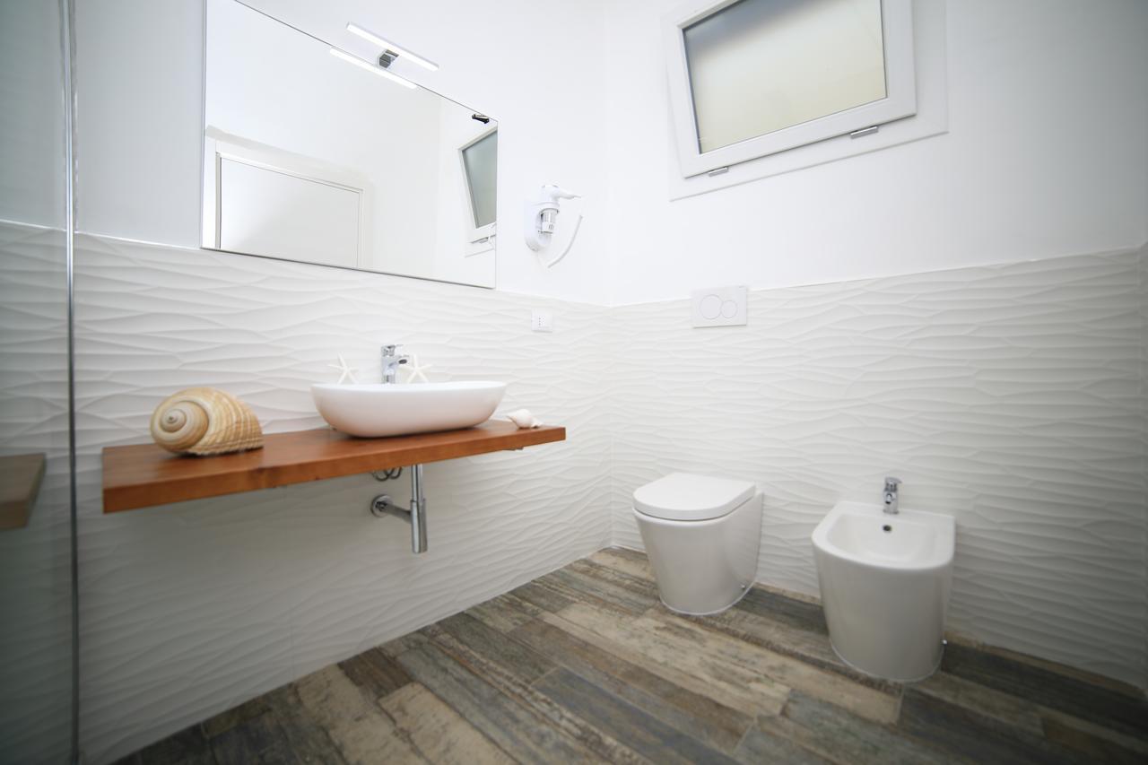 White Aurora Rooms Porto Cesareo Exterior foto