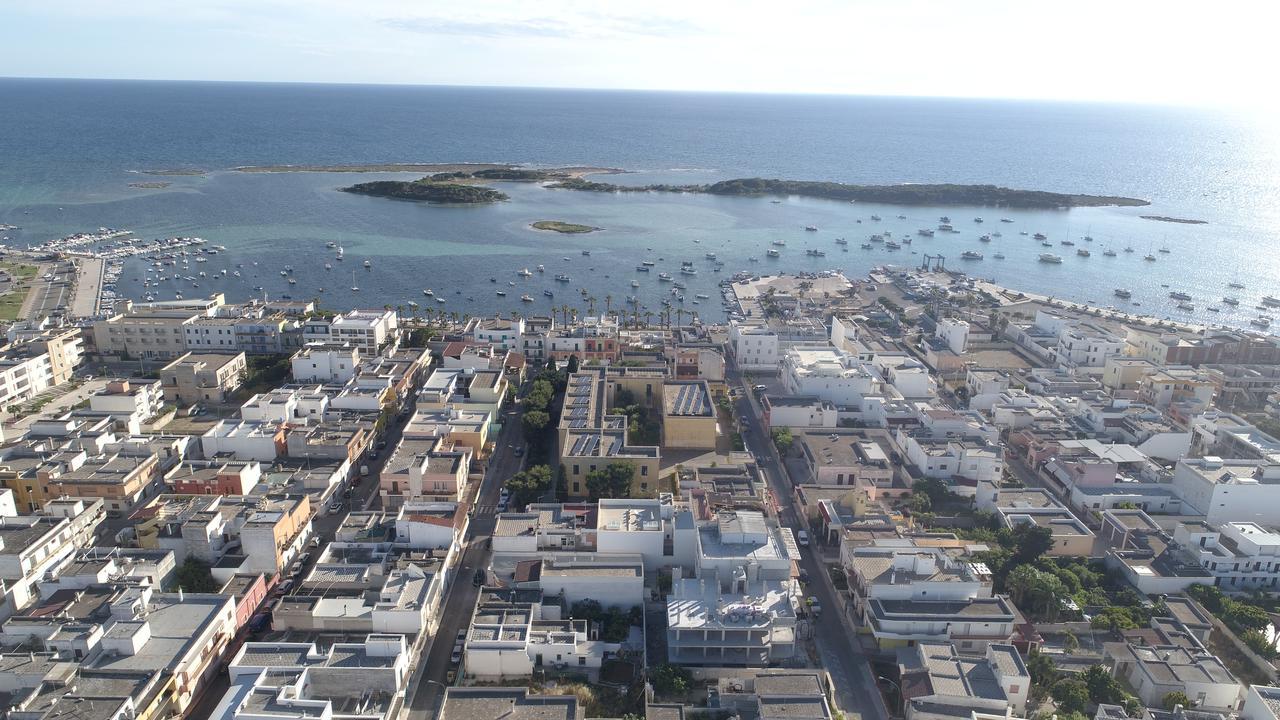 White Aurora Rooms Porto Cesareo Exterior foto